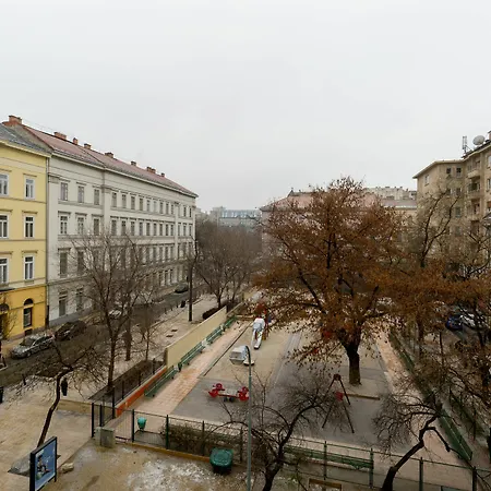 Apartman Bpm-kate's In *